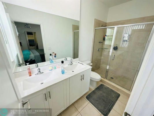 20554 NE 2ND CT # 20554, MIAMI, FL 33179, photo 5 of 35