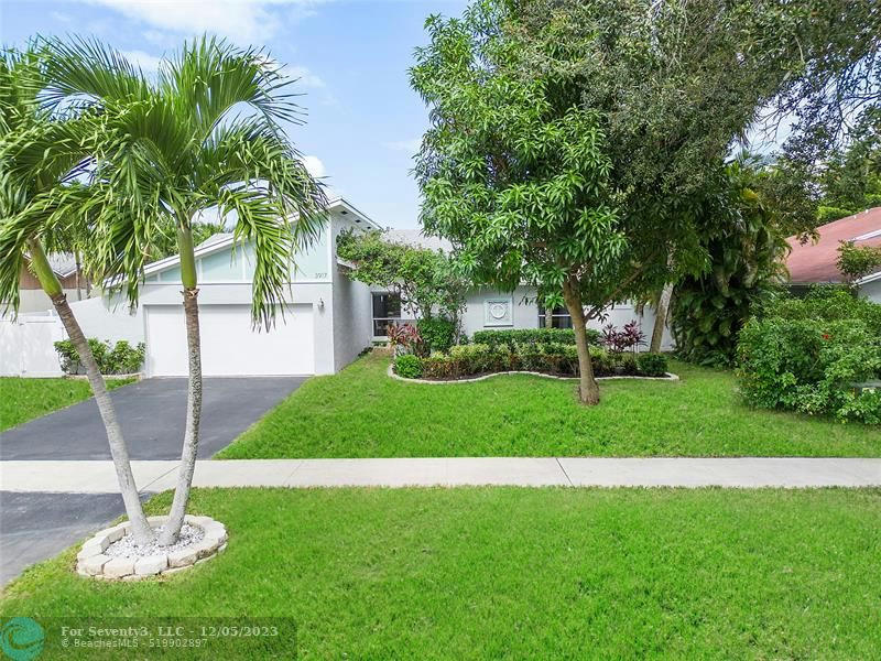 3917 NW 2ND CT, Deerfield Beach, FL 33442 Single Family Residence For Sale | MLS# F10407892 | RE/MAX