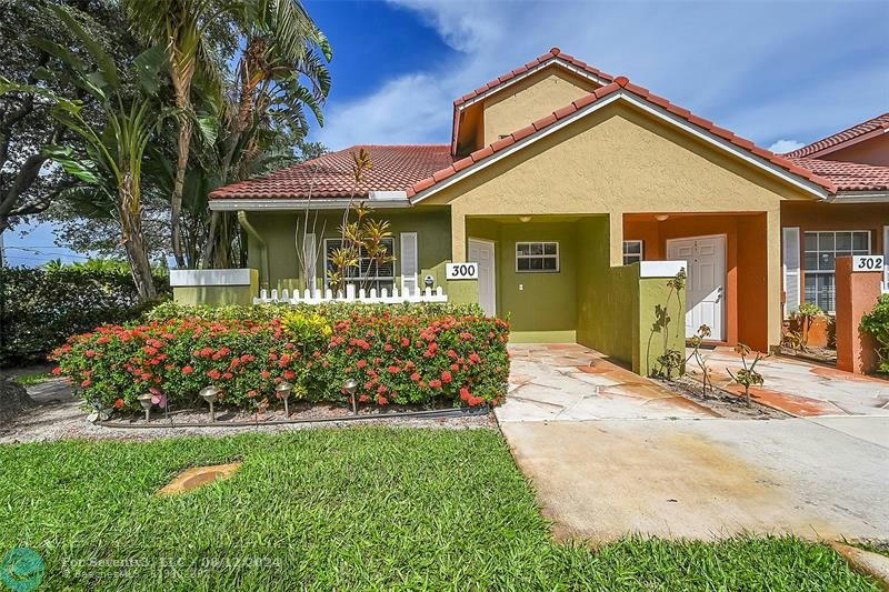 300 SE 23RD AVE, BOYNTON BEACH, FL 33435, photo 1 of 35