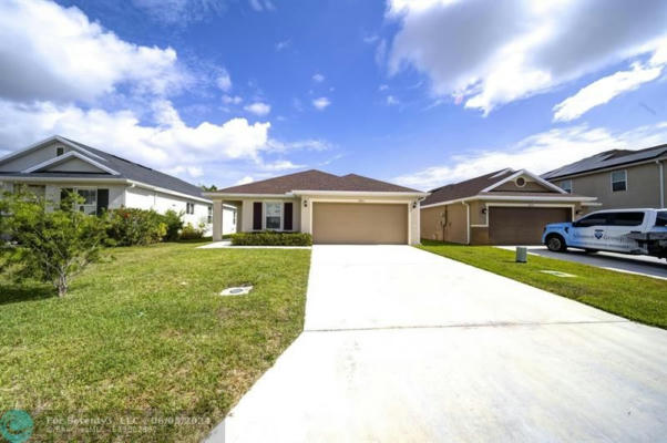 5485 NW PINE TRAIL CIR, PORT ST LUCIE, FL 34983, photo 3 of 34