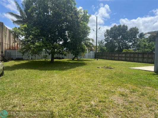 650 NW 153RD ST, MIAMI, FL 33169, photo 4 of 32
