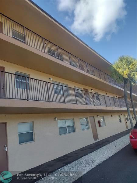 4161 NW 26TH ST APT 211, LAUDERHILL, FL 33313, photo 1 of 9