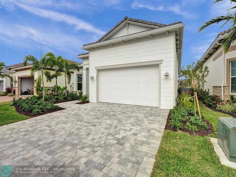 10373 NORTHBROOK CIR, PALM BEACH GARDENS, FL 33412, photo 1 of 66