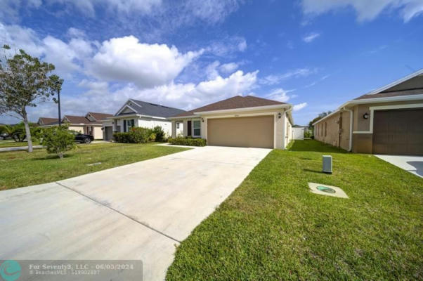 5485 NW PINE TRAIL CIR, PORT ST LUCIE, FL 34983, photo 4 of 34