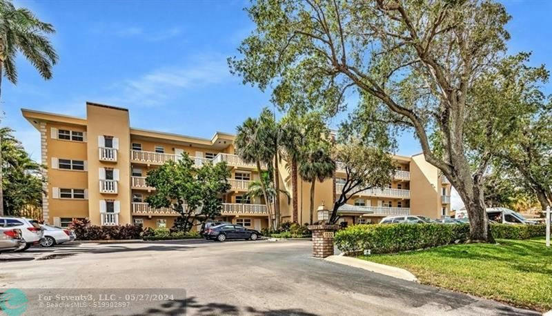 1332 BAYVIEW DR APT 405, FORT LAUDERDALE, FL 33304, photo 1 of 56
