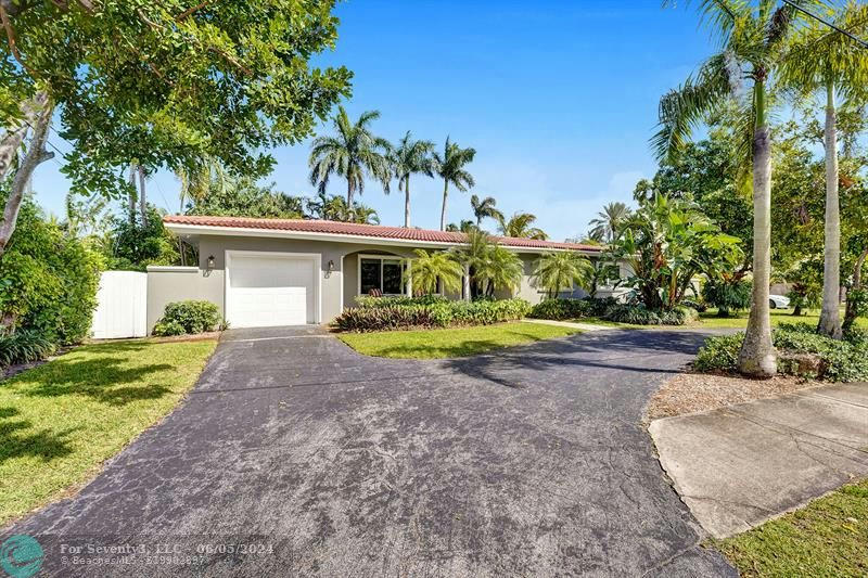 2300 MIDDLE RIVER DR, FORT LAUDERDALE, FL 33305, photo 1 of 47