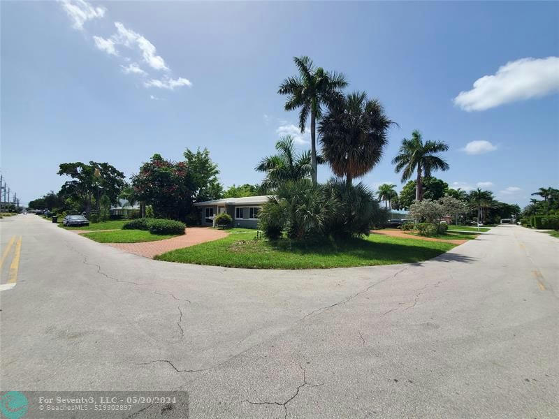 274 BASIN DR, LAUDERDALE BY THE SEA, FL 33308, photo 1 of 44