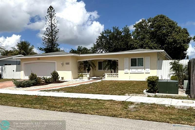 1521 N 73RD AVE, HOLLYWOOD, FL 33024, photo 1 of 36