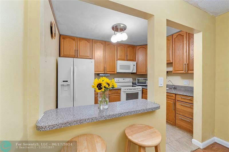 4106 NW 88TH AVE APT 2, CORAL SPRINGS, FL 33065, photo 1 of 12
